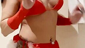 Amateur Christmas gift: Santa receives a facial in return for an asian asshole