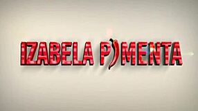Isabela pimenta and her friend play in a club