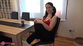 German girl blowjob and swallowing cum – POV video