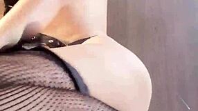 te gusta mi panocha, chica? dime si quieres probar esta latina caliente y sus curvas jugosas ahora mismo!