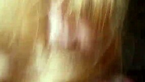 हॉट रेडहेड गर्लफ्रेंड से हैंडजॉब और ब्लोजॉब, उसकी स्किल्स ने पागल कर दिया