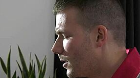 Petite blonde spinner Kiara Cole meets her friend's man