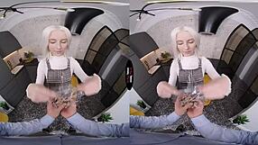 Virtual Reality with Shaved Pussy: Blowjob