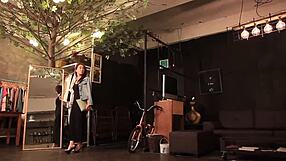 Photographer captures intimate moments in a neutral setting