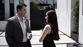 Vanna Bardot convinces Will Pounder with naughty deepthroat and doggystyle fingering