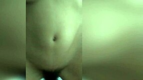 Sexo con mi novia de 18 años, ¿cómo se siente su cuerpo apretado? Dime todo.