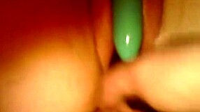 sie schreit laut beim intensiven analvergnügen mit deutschem flair