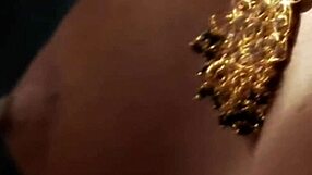 want to see her pretty body?