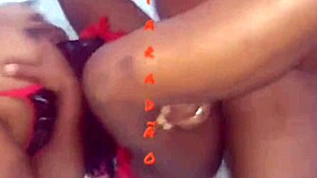 अपने कंपैनियन के साथ कैजुअल मोमेंट का मजा ले रही हूं