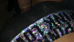 सॉफ्ट एबोनी गांड को हार्ड लंड से ठोकना