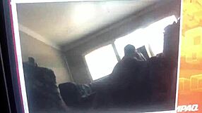 सोफे पर लड़की को राइड करते देख बड़ा जोश आया