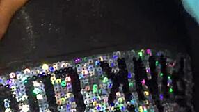 सॉफ्ट एबोनी गांड को हार्ड लंड से ठोकना