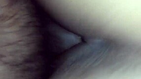 बेब डॉगीस्टाइल एक्शन में कच्चा चुदवाती है