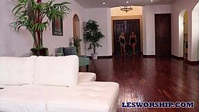 Wow, teen cheers ebony friend with pussy licking!