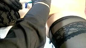 Italian bbw blonde gets her pussy shaved and depilated for some fun.