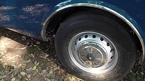 Sensual milf gets creampied in car