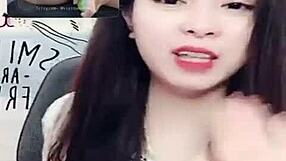 jin xinh bunny live show full face while talking