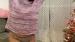 Anna Maria's Latina Christmas Tease