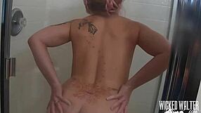 bonni and tripp bathe together