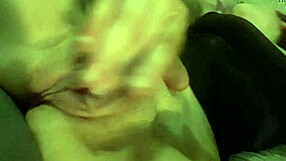 अरे बेब, मेरे साथ सुबह की जल्दी स्क्वर्ट सेशन में शामिल हो जा!