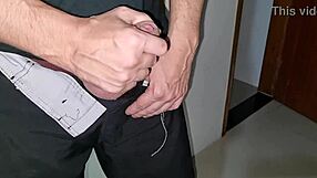 hey, mom's hot friend bianca naldy sucks in the kitchen