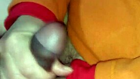 Intense Cum Explosion in Detailed Close-Up Scene