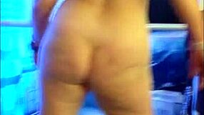 Steffi White Dances with Elephant Toys and Dildo in Homemade Milf Pussy Play