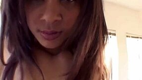 मिस्टी मेसन, एक 18+ टीन, अपनी टाइट गैंड को हार्ड ड्रिल्ड करती है