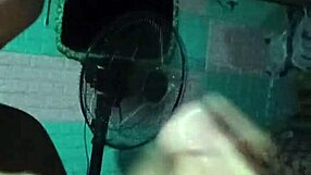 Pinay girl cumshot and cunilingus fun