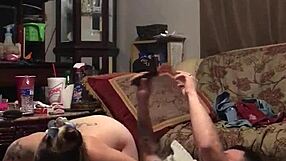 ड्रूसिला उस लंड को जोर से चूस रही है