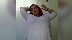 Look at this cute latina stripping down