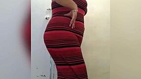 Look at this cute latina stripping down