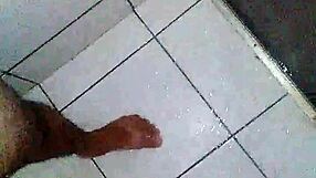 Garoto Se Masturbando Depois Do Banho