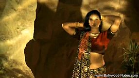 Watch the exotic Arabian MILF dancer perform her routine.