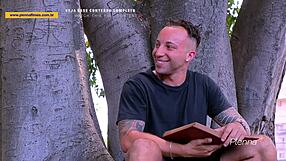 i met a young guy in the square and had a fun time with hellen almeida