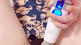 Asian girl 18 flower in HD video with hairy pussy