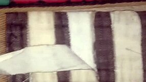 Loira gostosa faixa marrom curte rola do professor no tatame