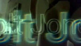 Loira gostosa faixa marrom curte rola do professor no tatame