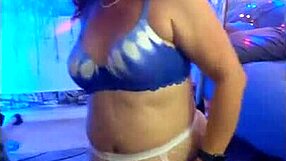 Hotwife Steffi Butterfly's seductive pussy dance in homemade solo scene.