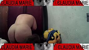 This is how she enjoys being eaten before dinner to get juicy and cum on her friend's face