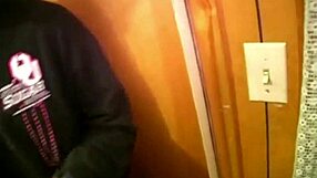 i love watching my college girlfriend finger her pussy