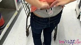 पार्क में दोस्तों संग पब्लिक वेगी मिली