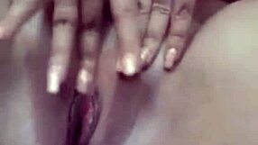 hey babe, let's fuck my tight pussy with that cucumber