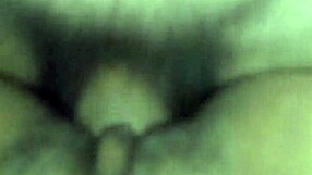 Me dan duro y me devor� su verga