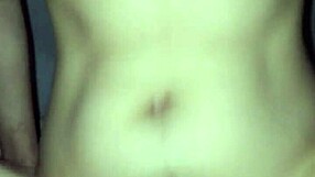 Nhe thoi gay cu anh discusses his experiences in a casual chat.