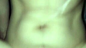 Nhe thoi gay cu anh discusses his experiences in a casual chat.