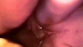 पति पत्नी को एक्सट्रीम फास्ट मशीन से तोड़ता है और एनल क्रीमपाई देता है