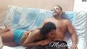 गंदा चाचा पागल हो गया और सोफे पर भतीजी को चोद डाला