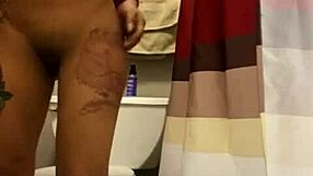 watch me play with my pussy