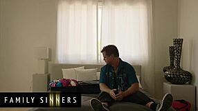 Hey, Carolina Sweets, want a huge cock to fill you up?